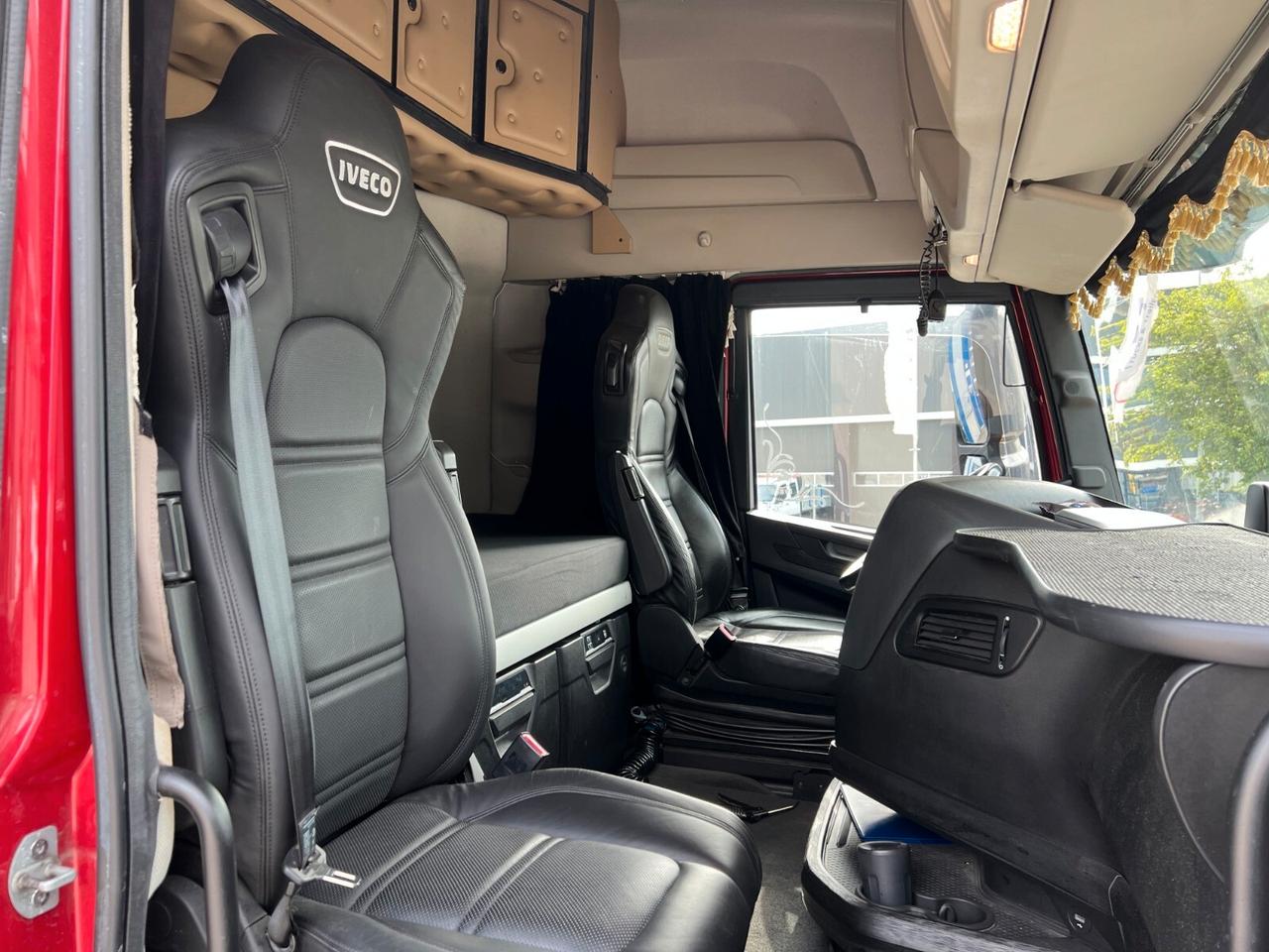 IVECO AS440 S-WAY 570 (C10)