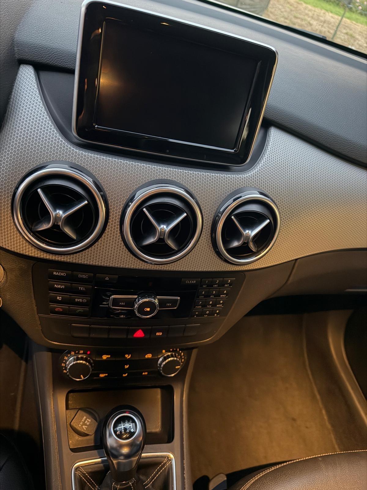 Mercedes-benz B 200 CDI BlueEFFICIENCY Executive