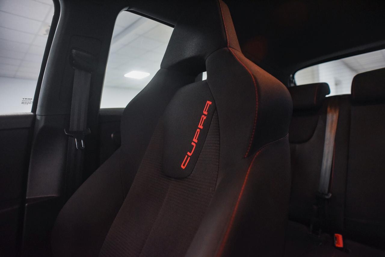 SEAT Leon MIDNIGHT VIOLET 2.0 tsi Cupra R Bluetooth