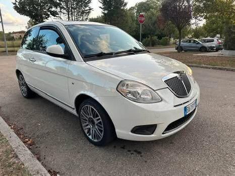 Lancia Ypsilon 1.4 EcoChic GPL