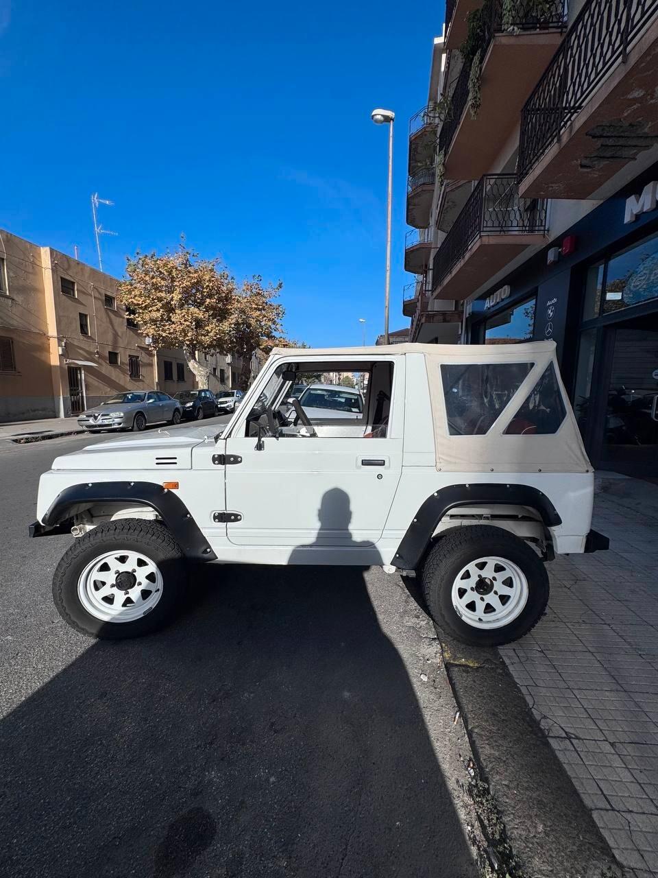 Suzuki SJ Samurai SJ410 Cabriolet De Luxe