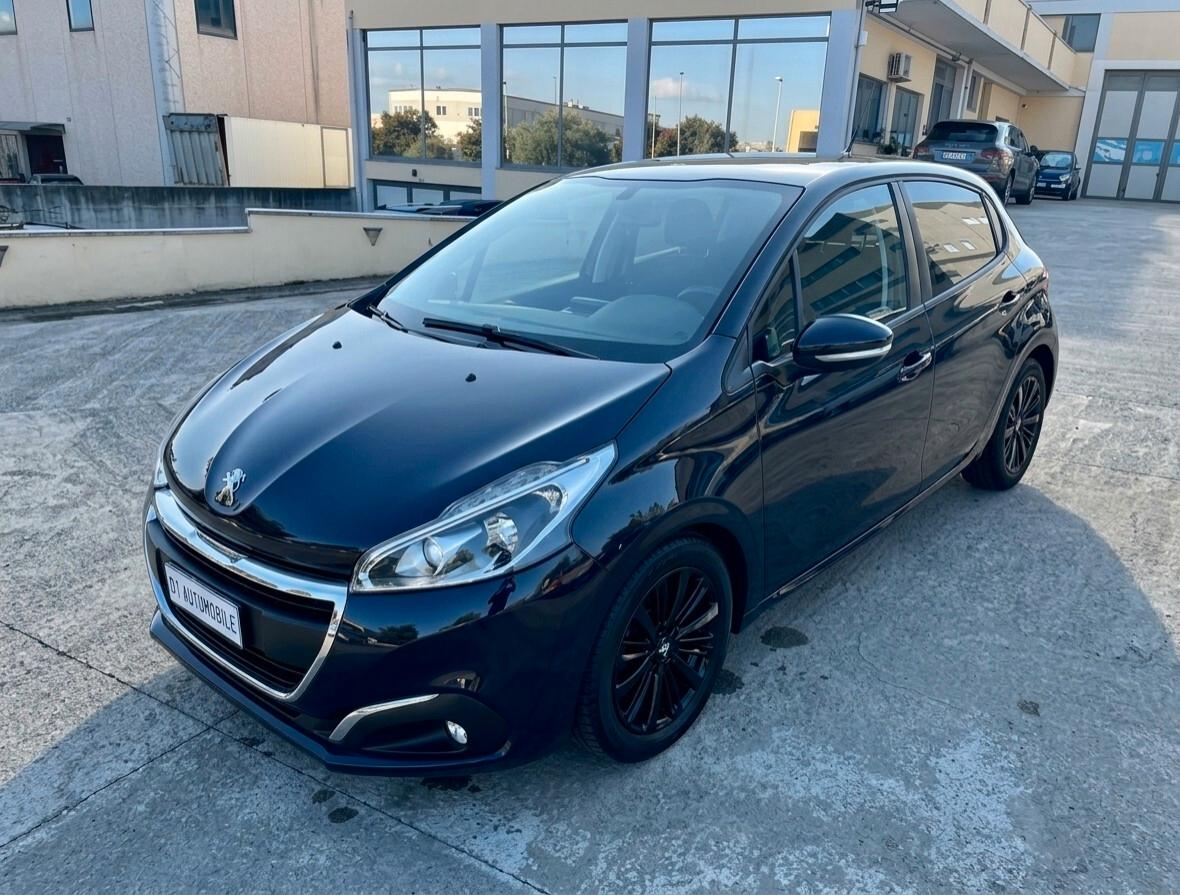 Peugeot 208 BlueHDi 75 5 porte Black Line