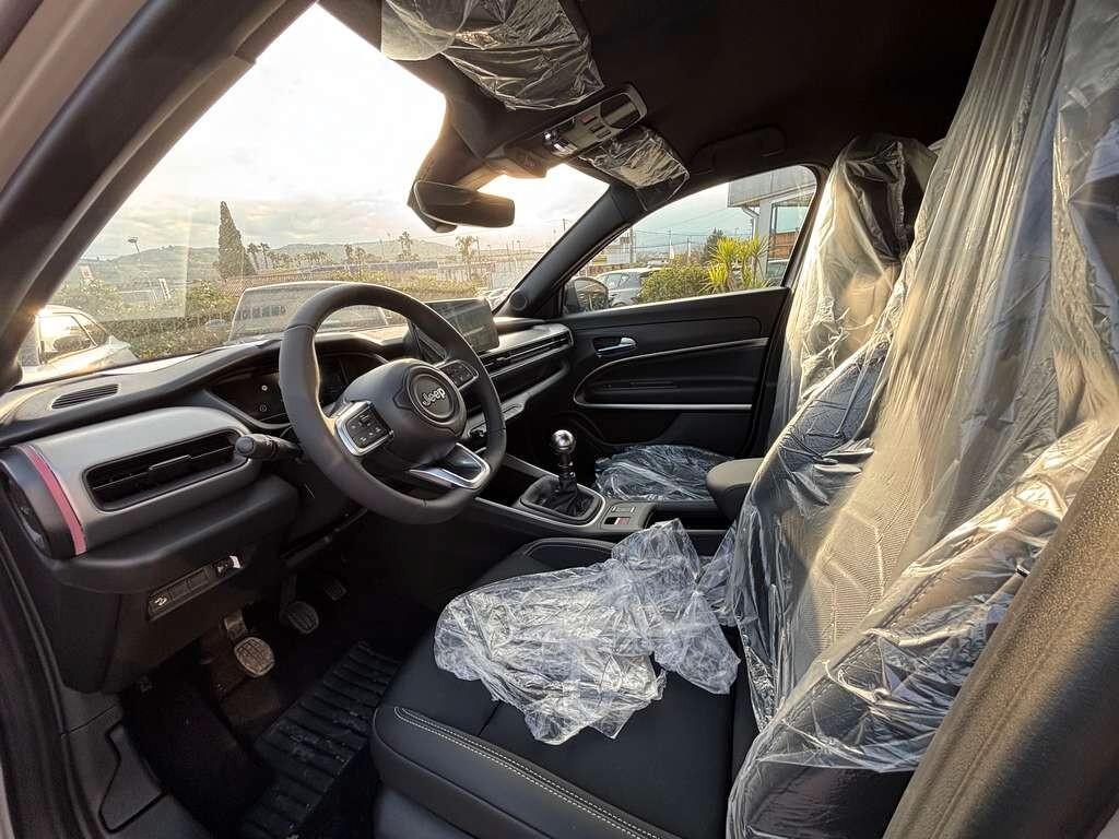 Jeep Avenger 1.2 Turbo 100 CV Summit a 234 euro al mese