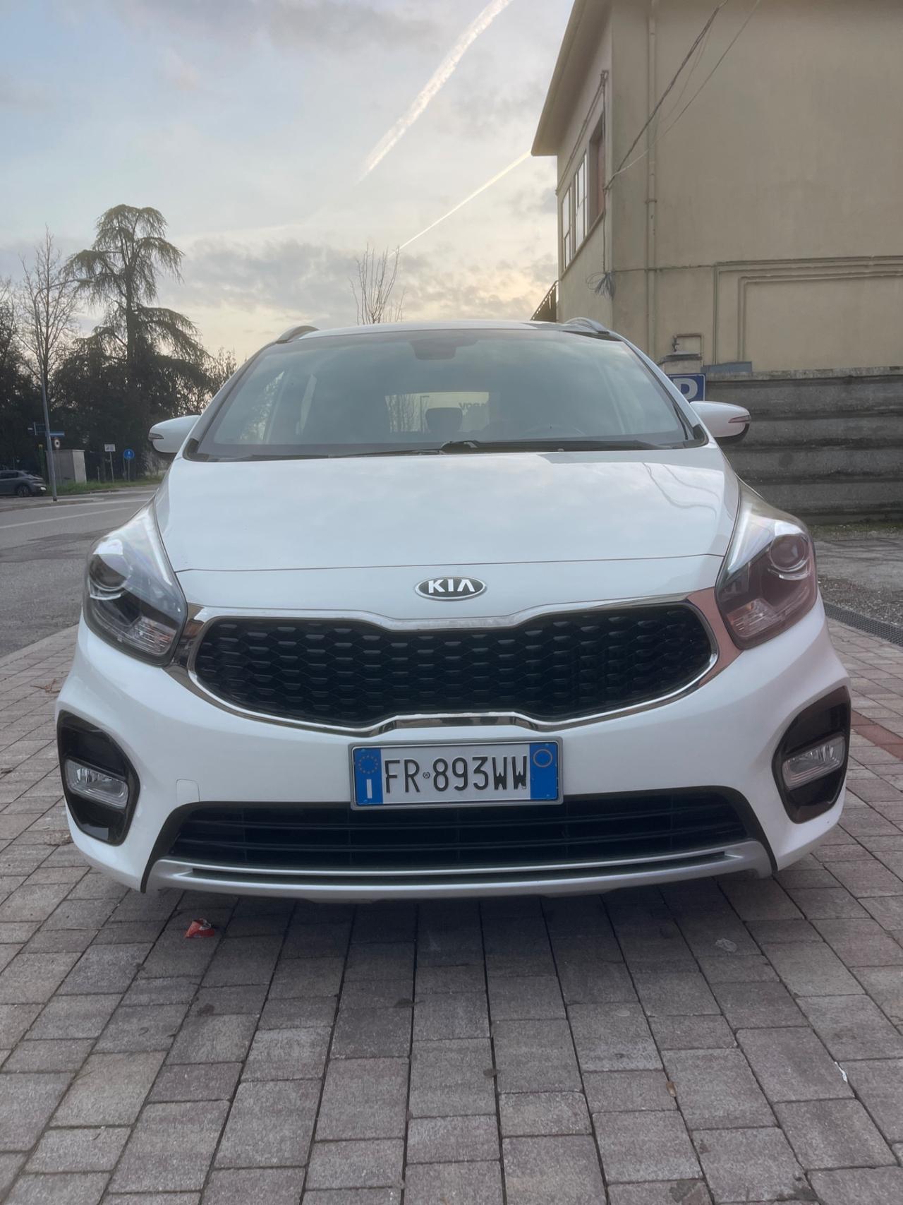 Kia Carens 1.7 CRDi 115 CV Business Class