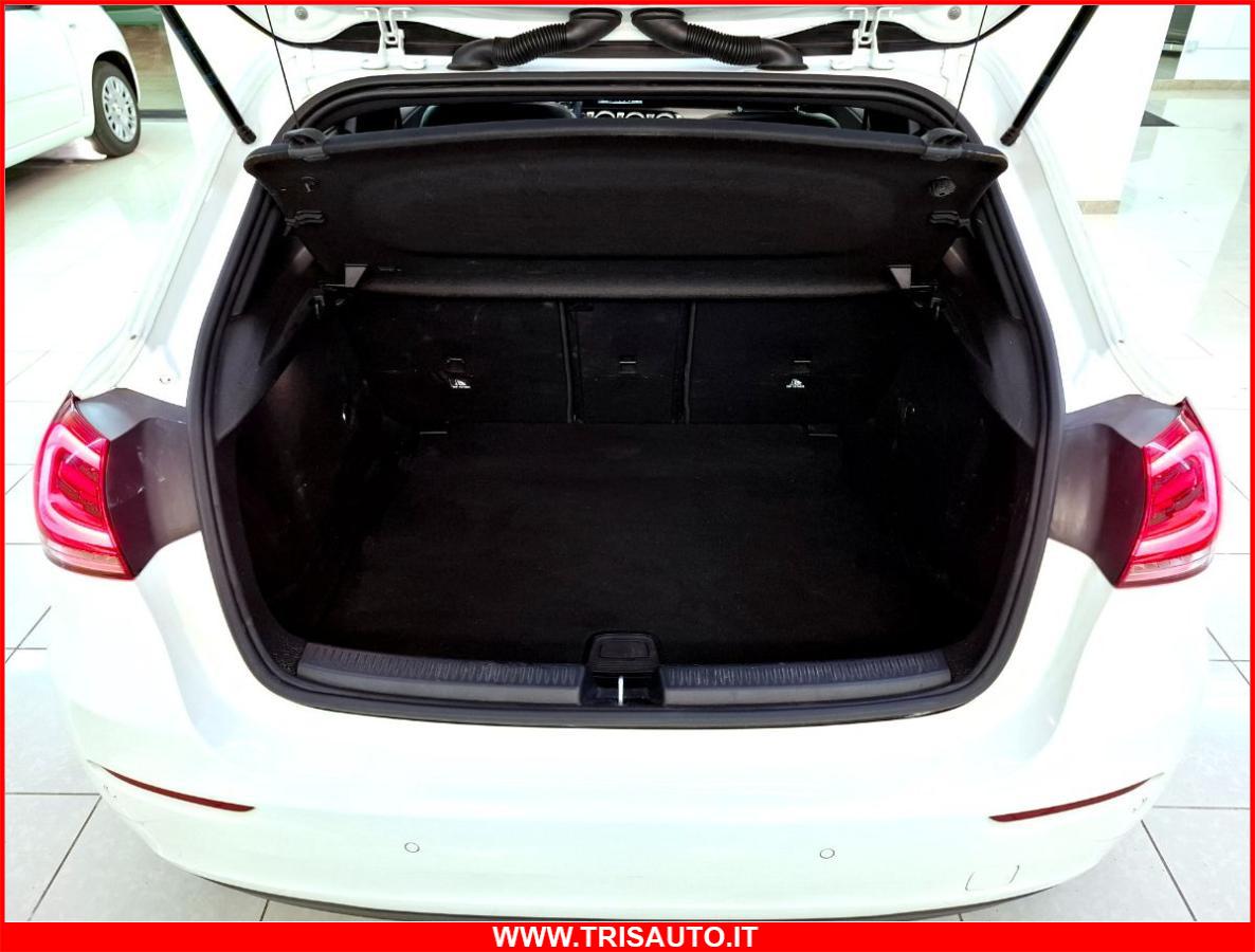 MERCEDES A 180 d 1.5 Aut. Business NEOPATENTATI (TETTO PANORAMICO APRIBILE+FULL LED+PELLE)