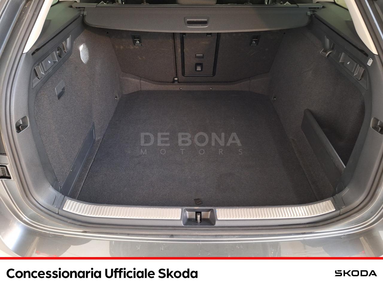 Skoda Superb wagon 2.0 tdi selection 150cv dsg