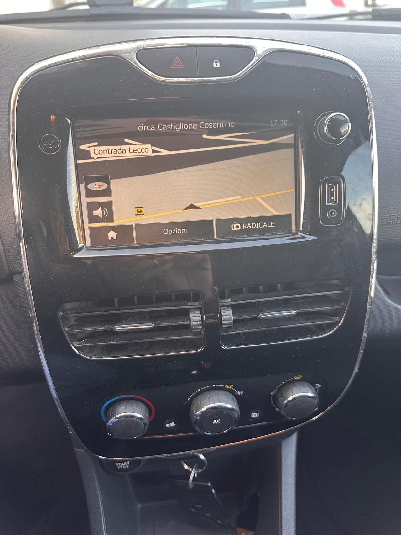Renault Clio 1.2 Benz 75CV 5 porte Live NAVIG