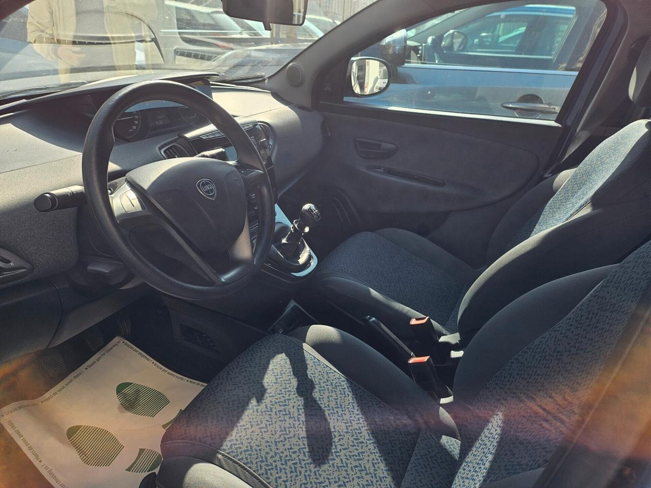 Lancia Ypsilon 1.0 FireFly HYBRID 03/2022