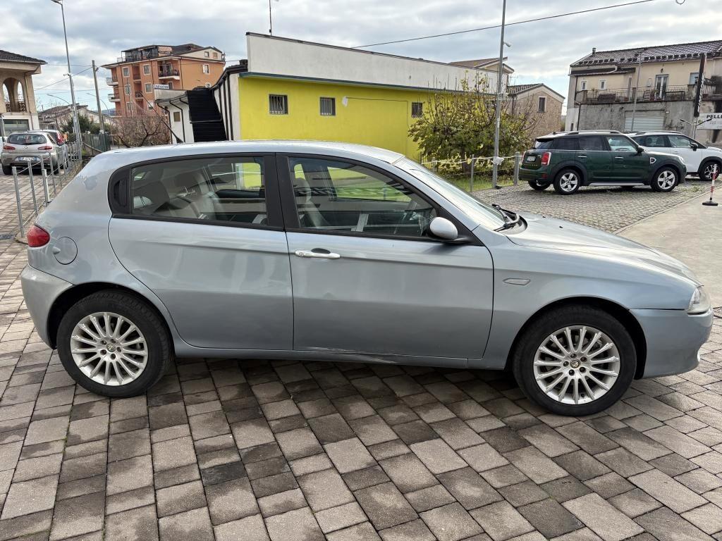 Alfa Romeo 147 1.9 JTD (115 CV) cat 5p. Distinctive