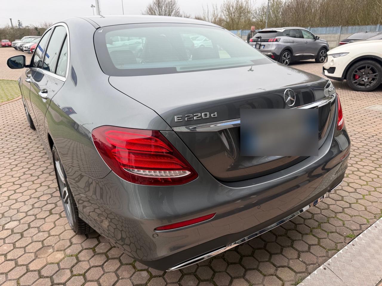 Mercedes-benz E 220 d 4Matic Auto Premium Plus