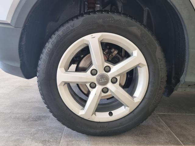 AUDI Q2 1.0 TFSI Business