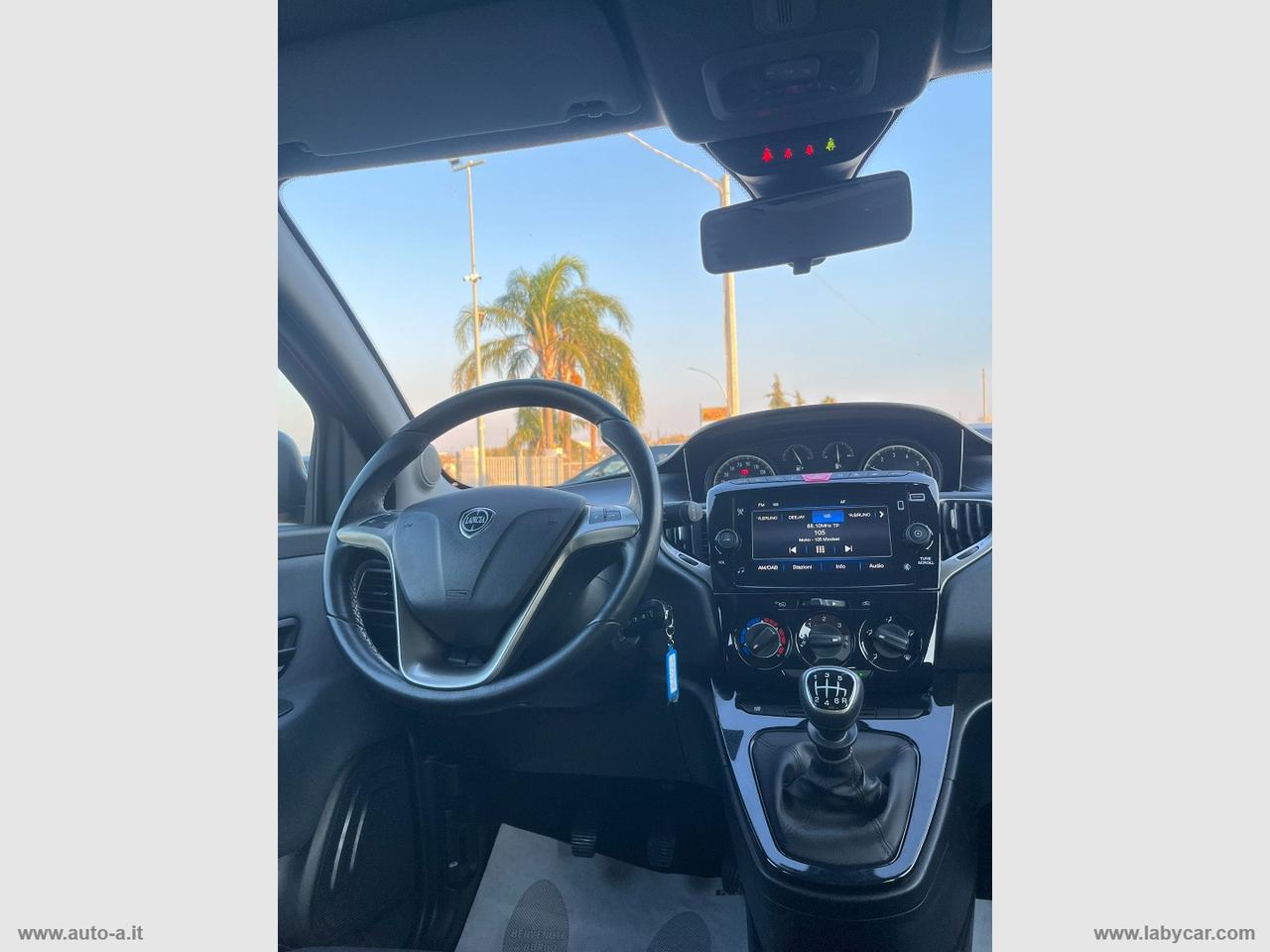 LANCIA Ypsilon 1.0 FireFly 5p.S&S Hybrid Silver Vecchio proprietario privato NO EX NOLEGGIO