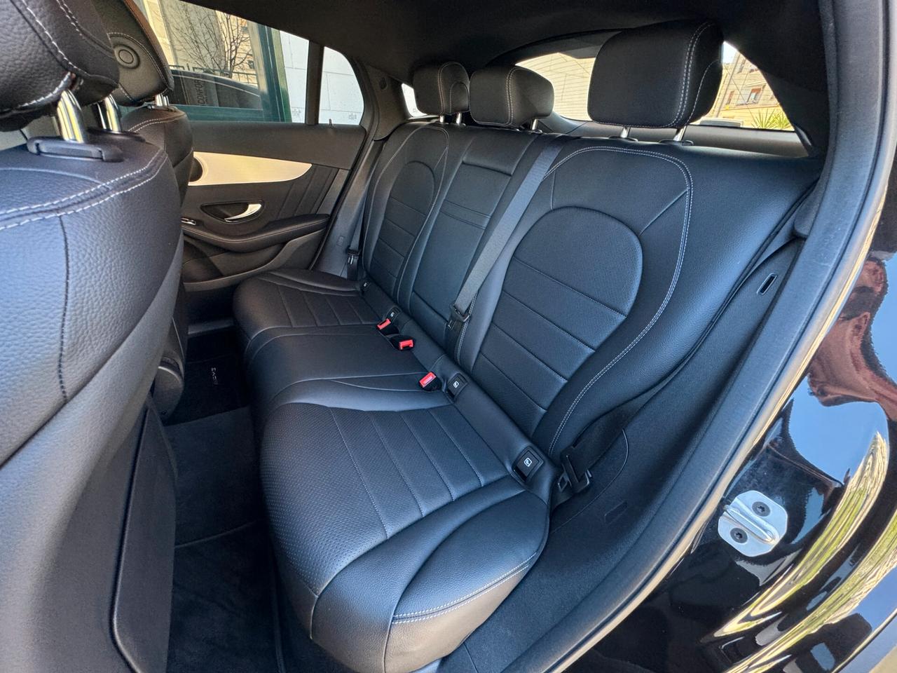 MERCEDES-BENZ GLC 300d COUPE' PREMIUM 245 CV 4matic AIRMATIC