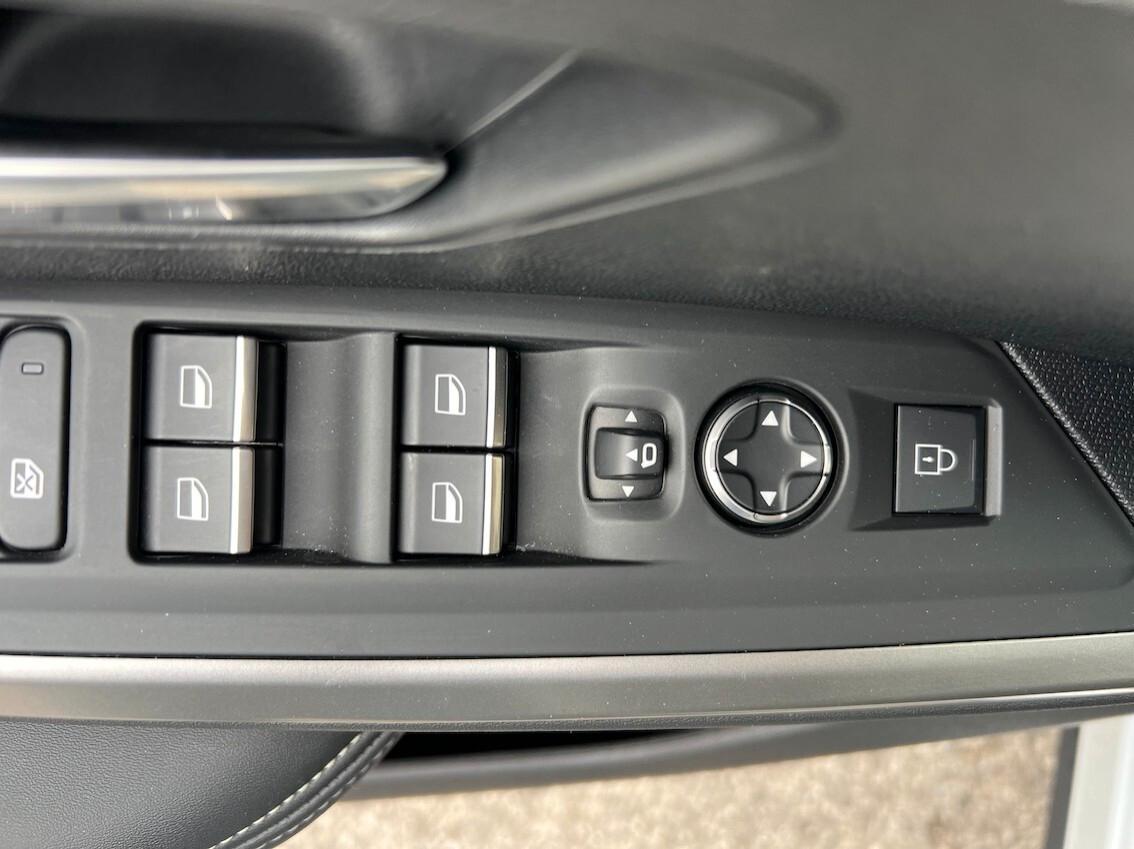 Peugeot 3008 1.2 hybrid GT Exclusive 145cv e-dcs6 Full Optional