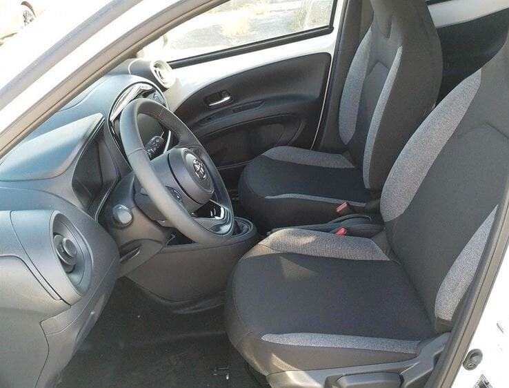 Toyota Aygo X 1.0 VVT-i 72 CV 5 porte Active KM 0 VARI COLORI