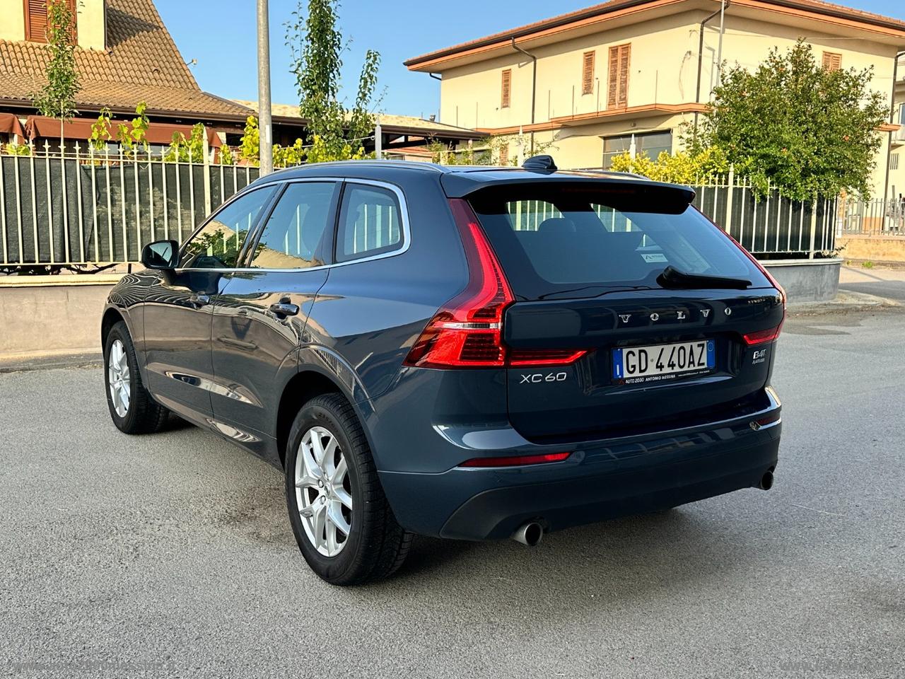 VOLVO XC60 B4 AWD GEARTRONIC MOMENTUM PRO IBRIDO DIESEL