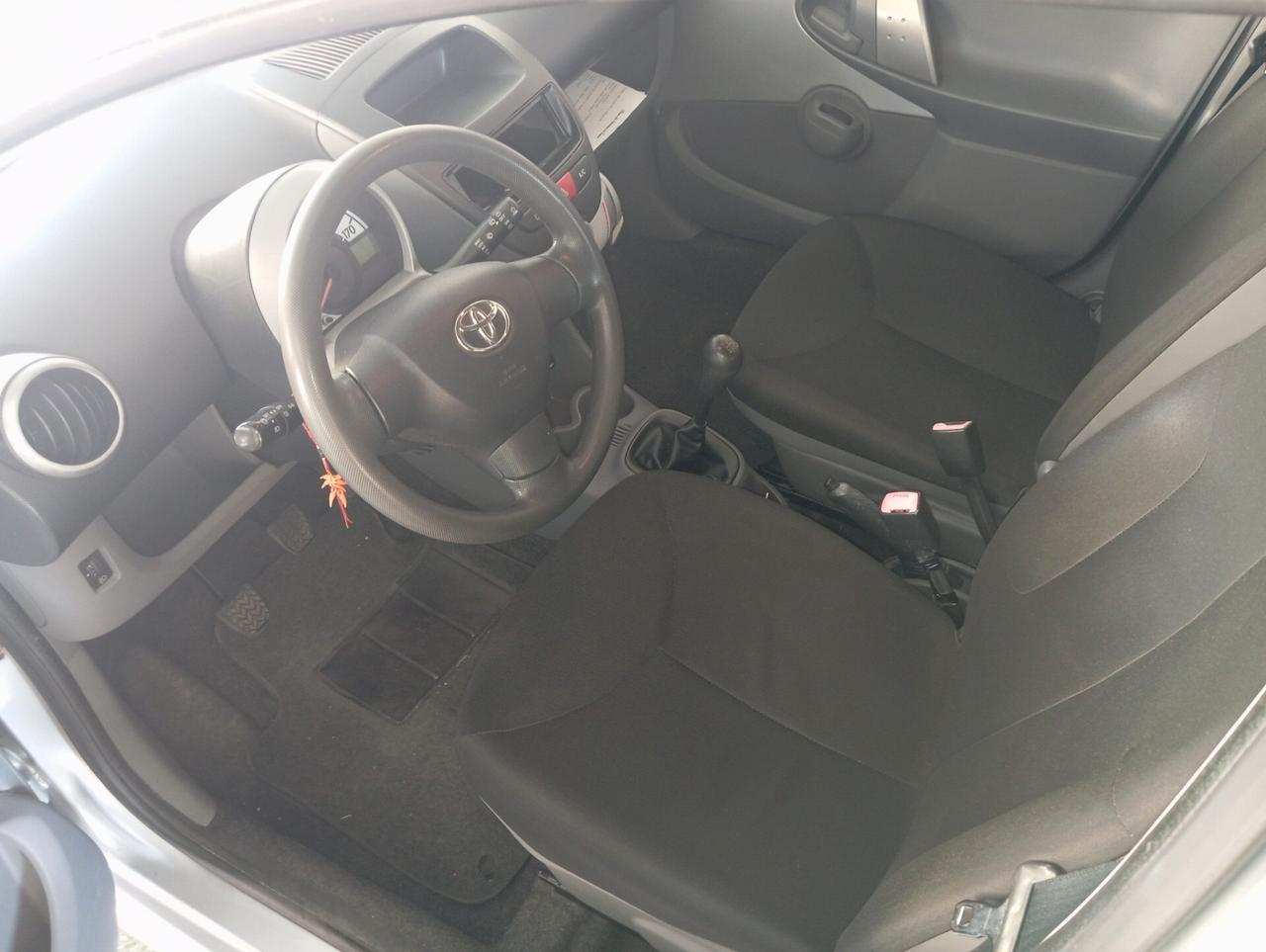 Toyota Aygo 1.0 12V VVT-i 5 porte