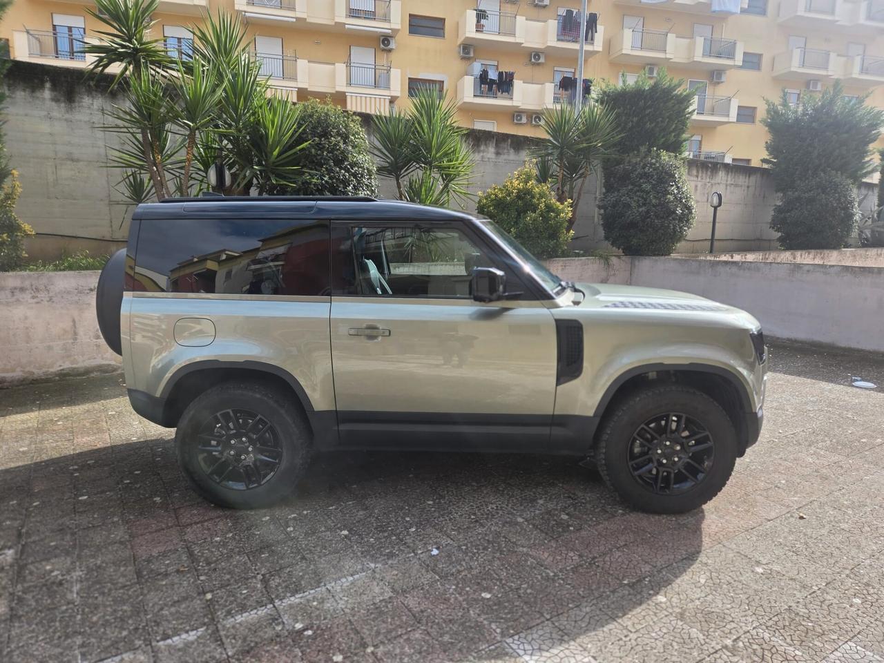 Land Rover Defender 90 3.0D I6 250 CV AWD Auto HSE