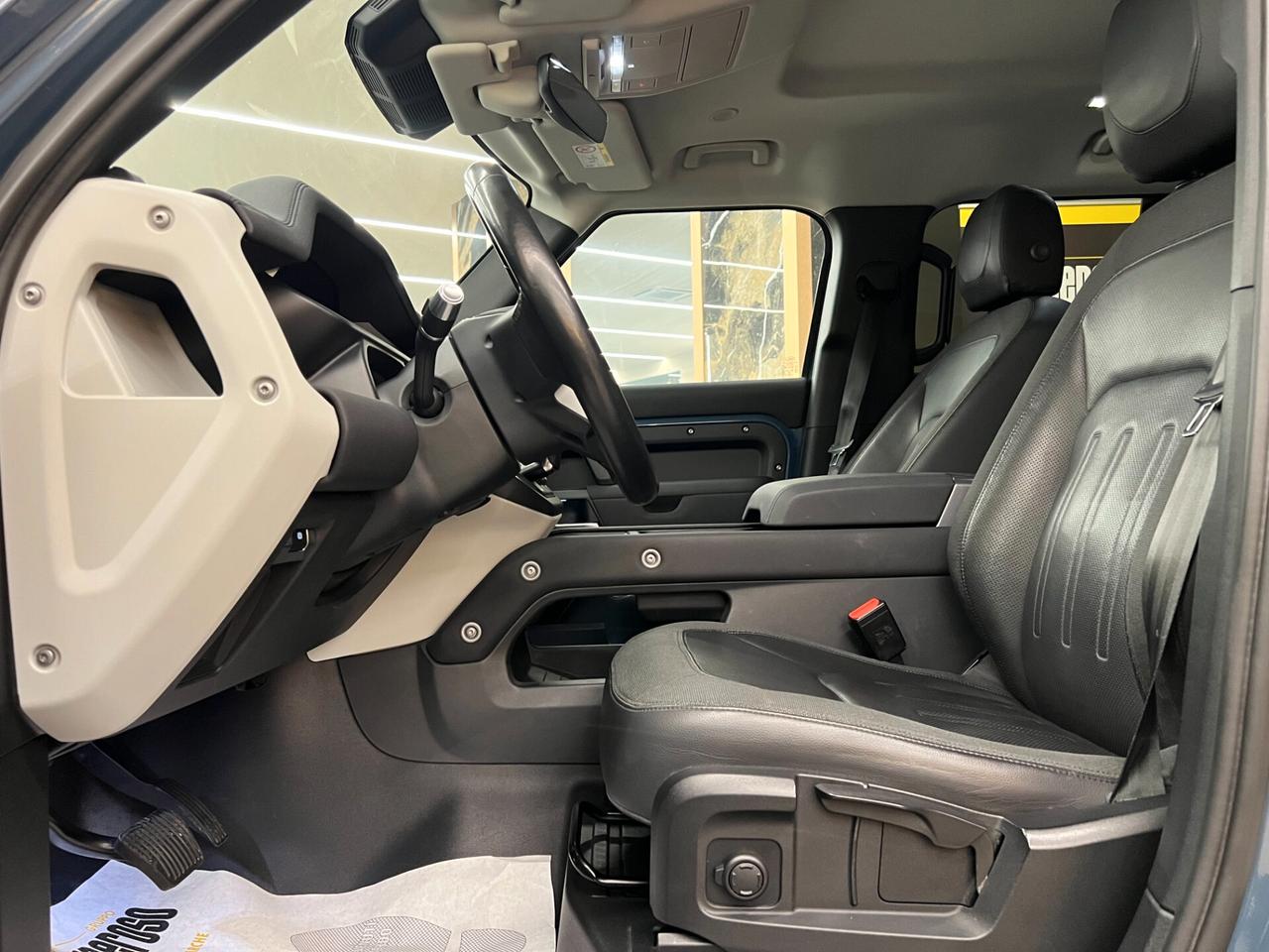 Land Rover Defender 110 2.0 SD4 AWD 200CV