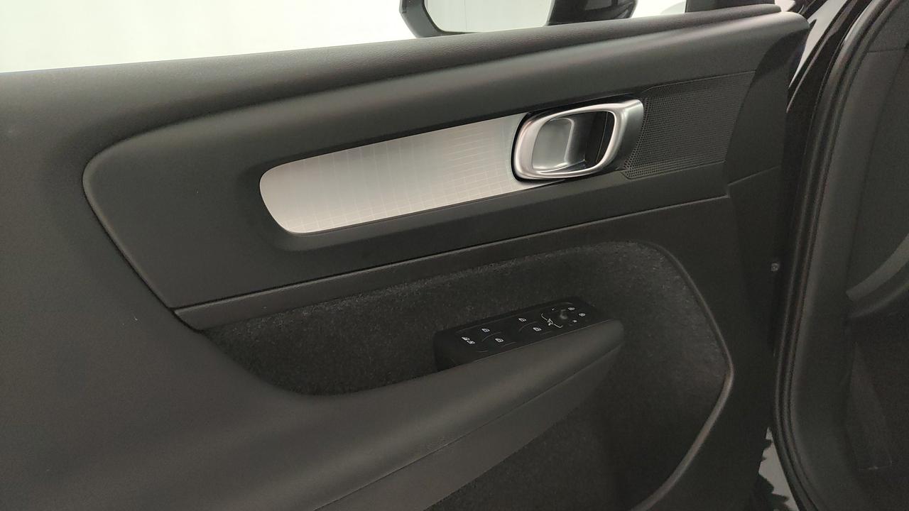 VOLVO XC40 2.0 b3 Core auto