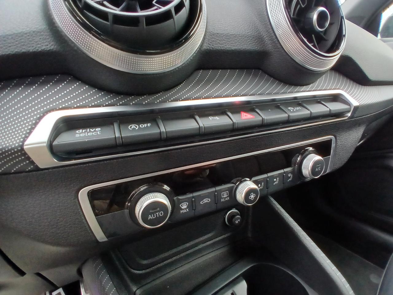 Audi Q2 35 TDI quattro S tronic line Edition