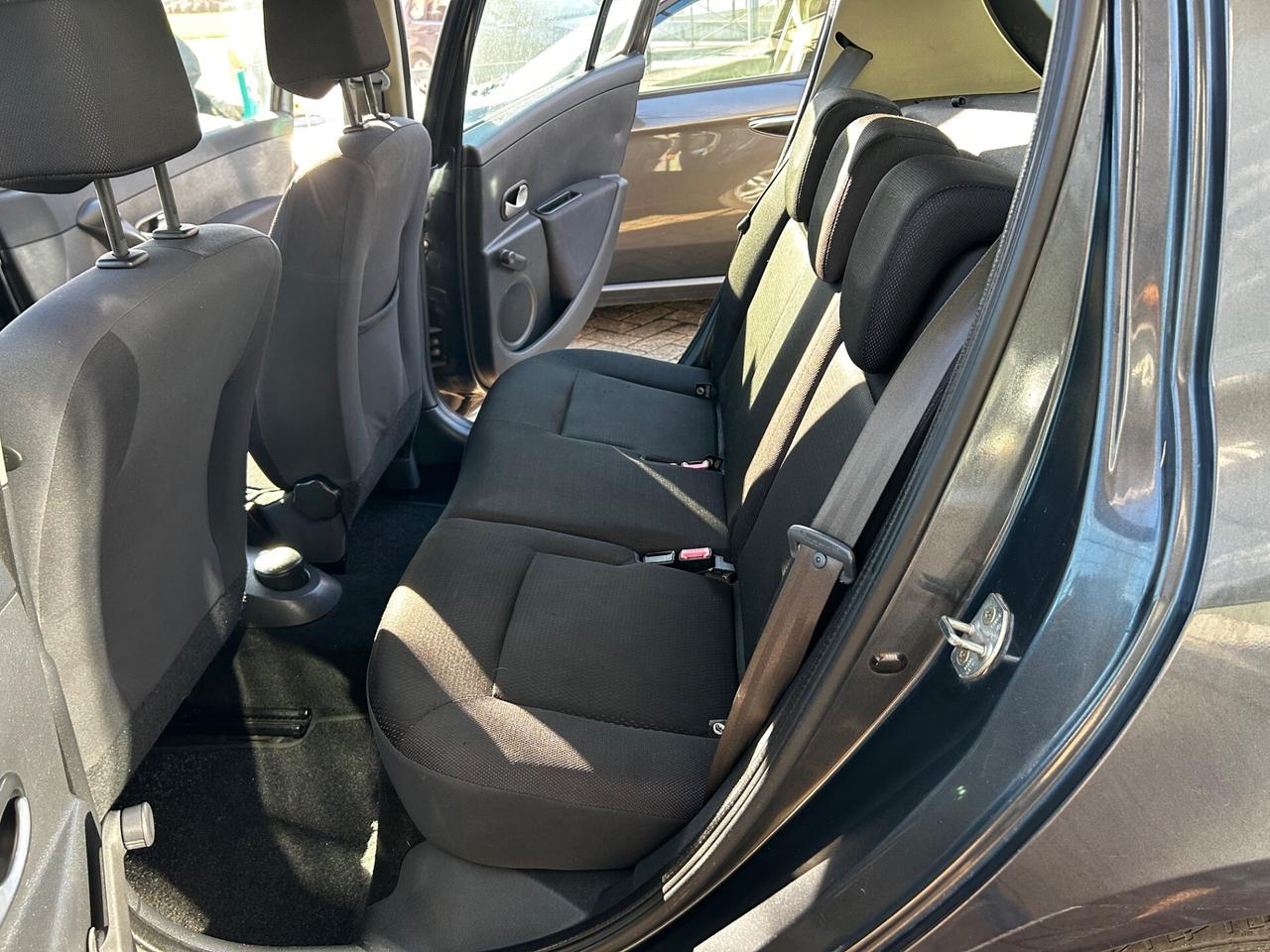 Renault Clio 1.2 16V 5 porte Luxe