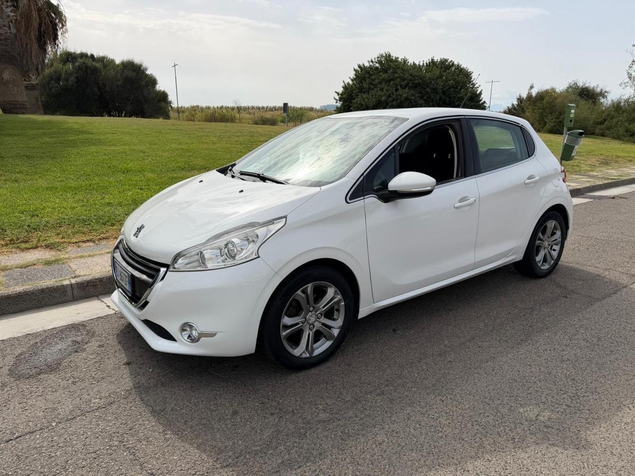 Peugeot 208 1.6 HDI Diesel -Neopatentati-Unico Proprietario