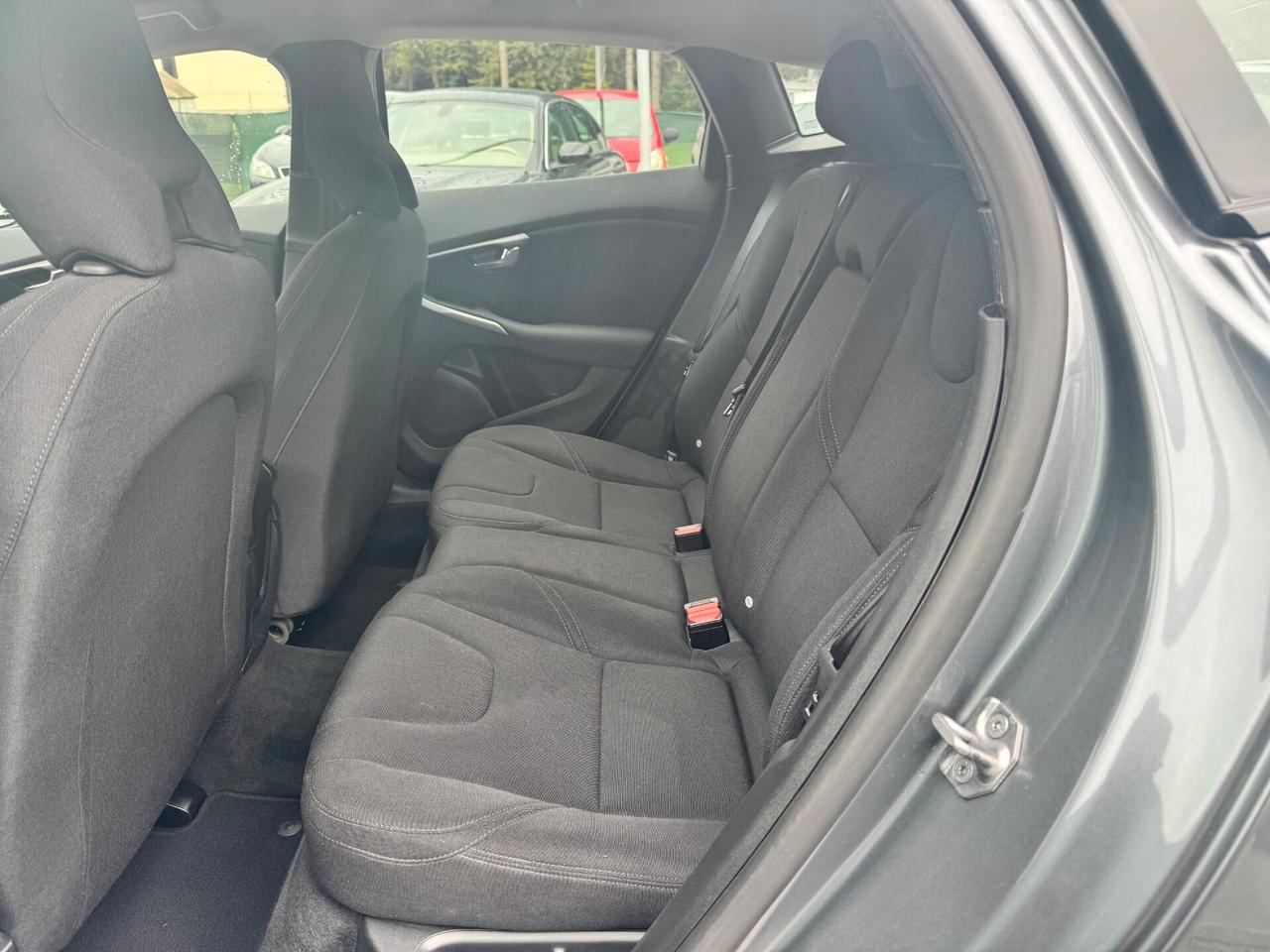 Volvo V40 Cross Country D2 Business Plus
