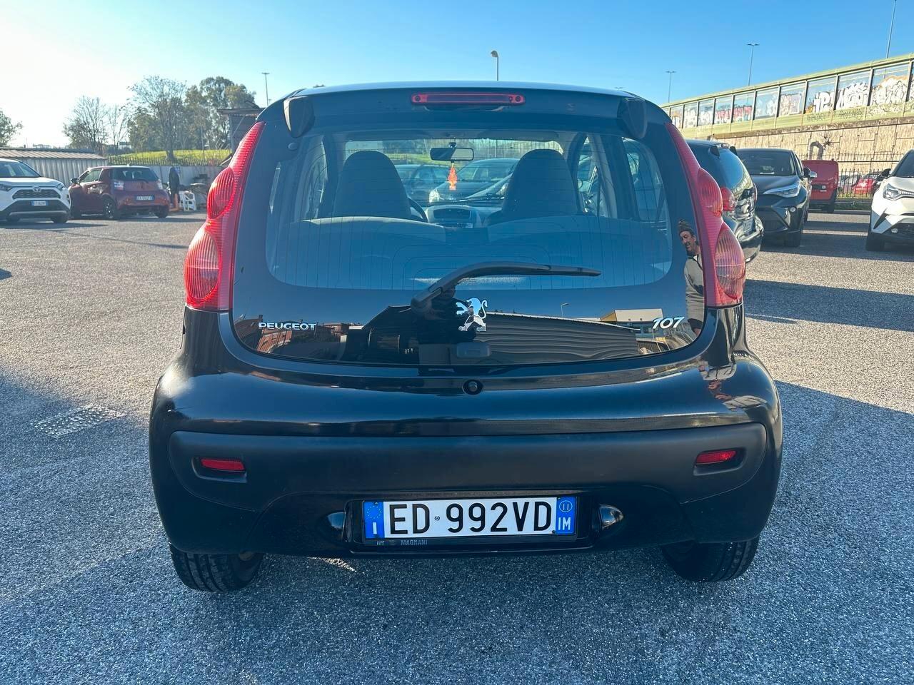 Peugeot 107 NEOPATENTATI