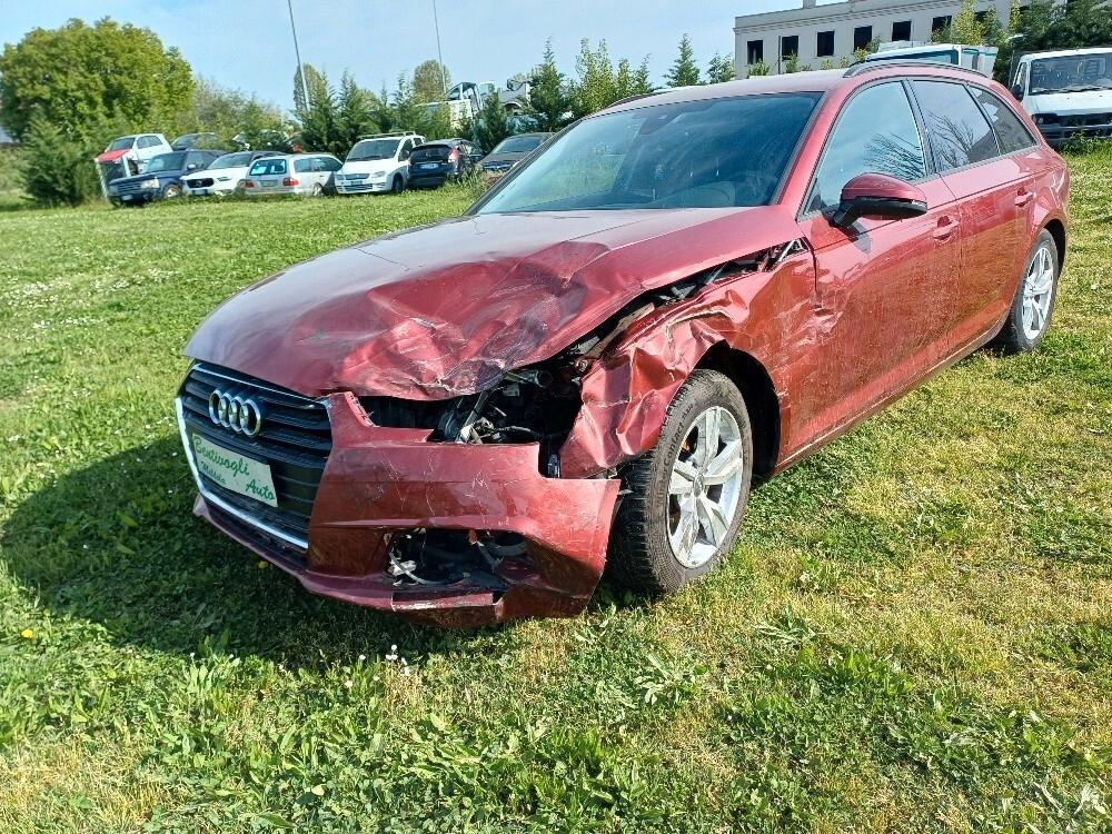 Audi A4 Avant 2.0 TDI 150 CV 2017 Incidentata