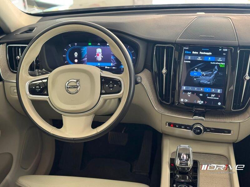 Volvo XC60 XC60 B4 (d) automatico Plus Bright