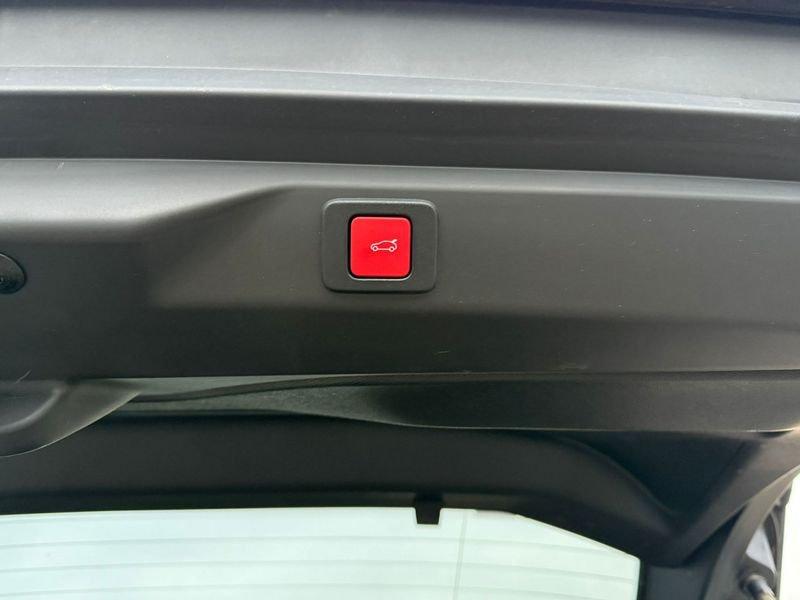 Peugeot 3008 3008 1.2 hybrid GT 145cv e-dcs6