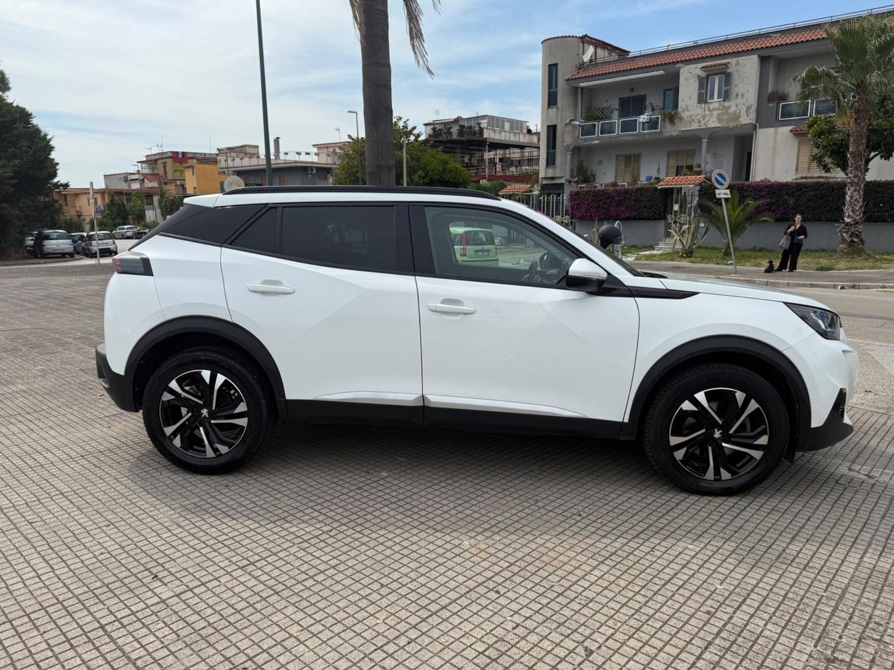 Peugeot 2008 BlueHDi 130 S&S EAT8 Allure