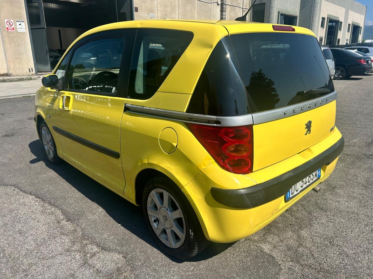 Peugeot 1007 1400 benzina 75cv automatica