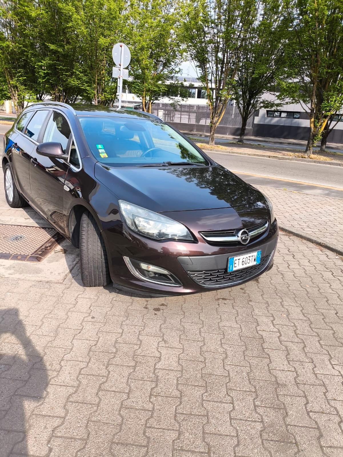 Opel Astra 1.7 CDTI 110CV Sports Tourer Cosmo