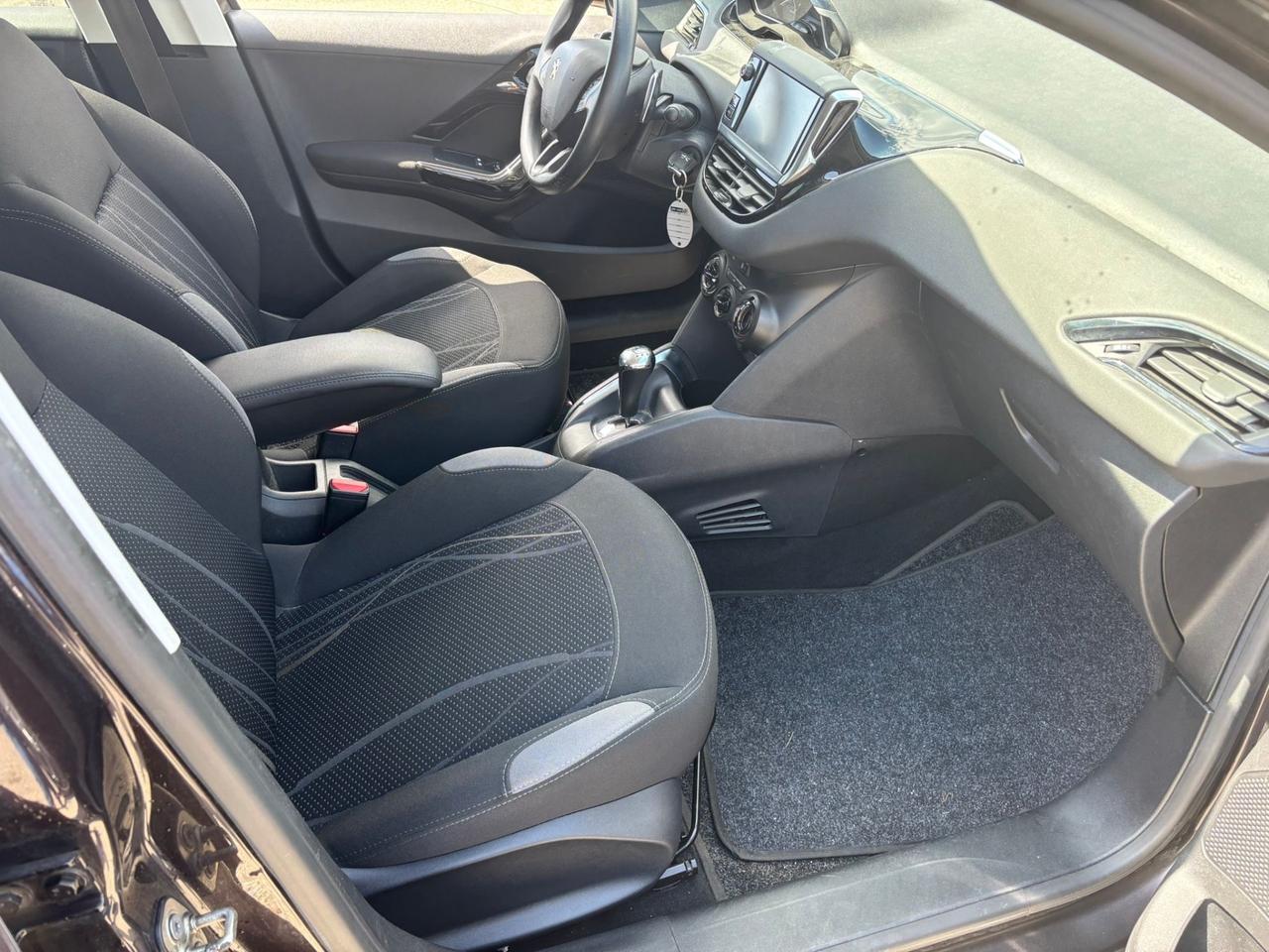 Peugeot 208 1.4 HDi 68 CV 5 porte