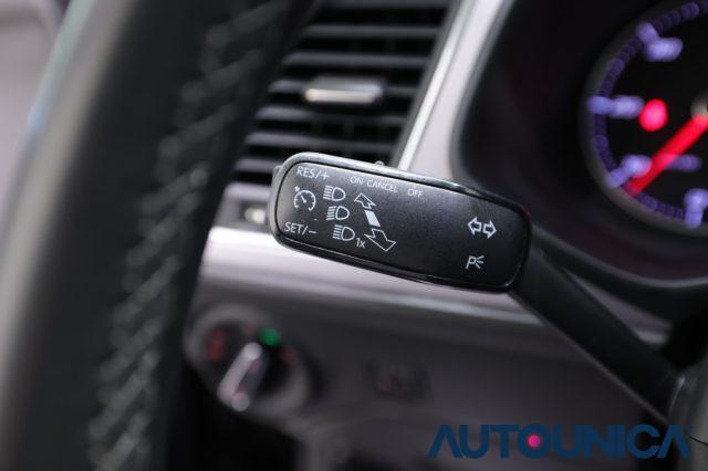 SEAT Leon 1.6 TDI 115 CV 5PORTE STYLE FARI LED NEOPATENTATI