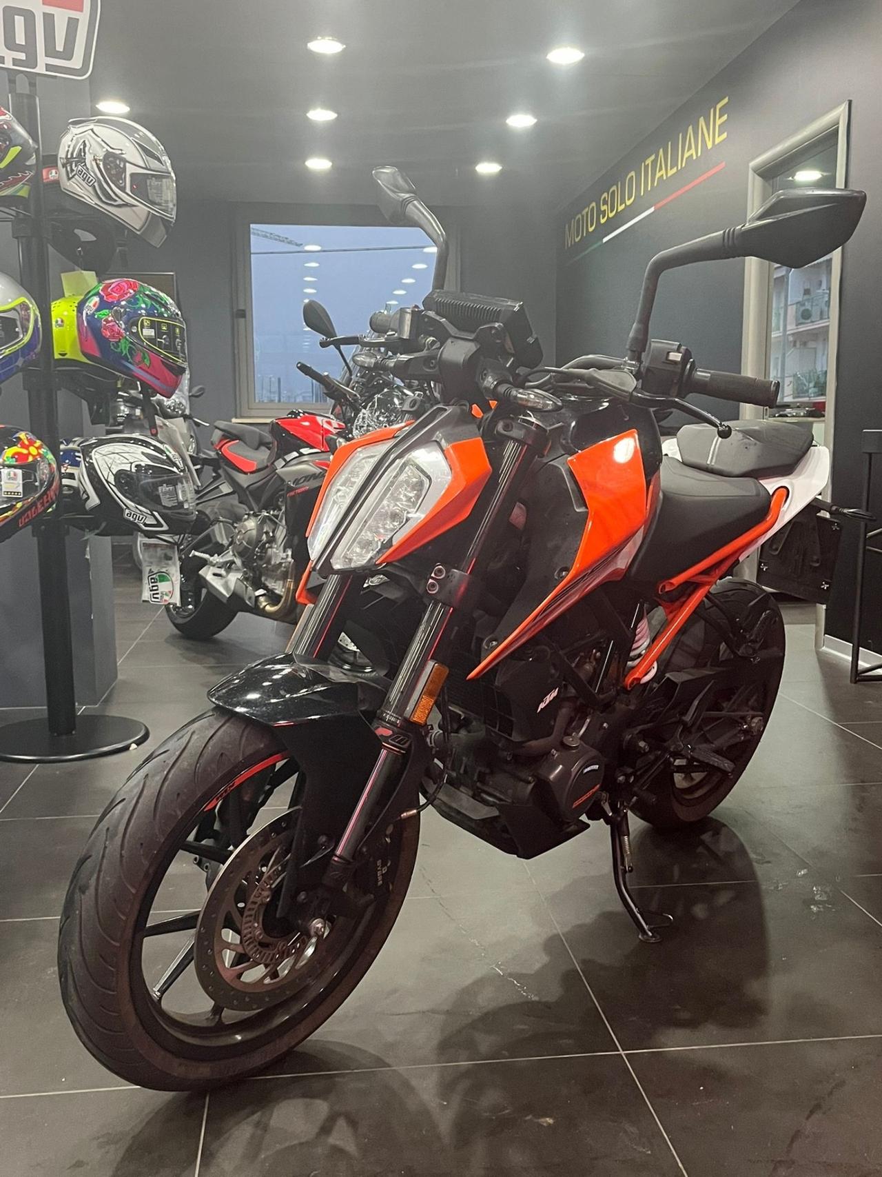 Ktm 125 Duke Akrapovic