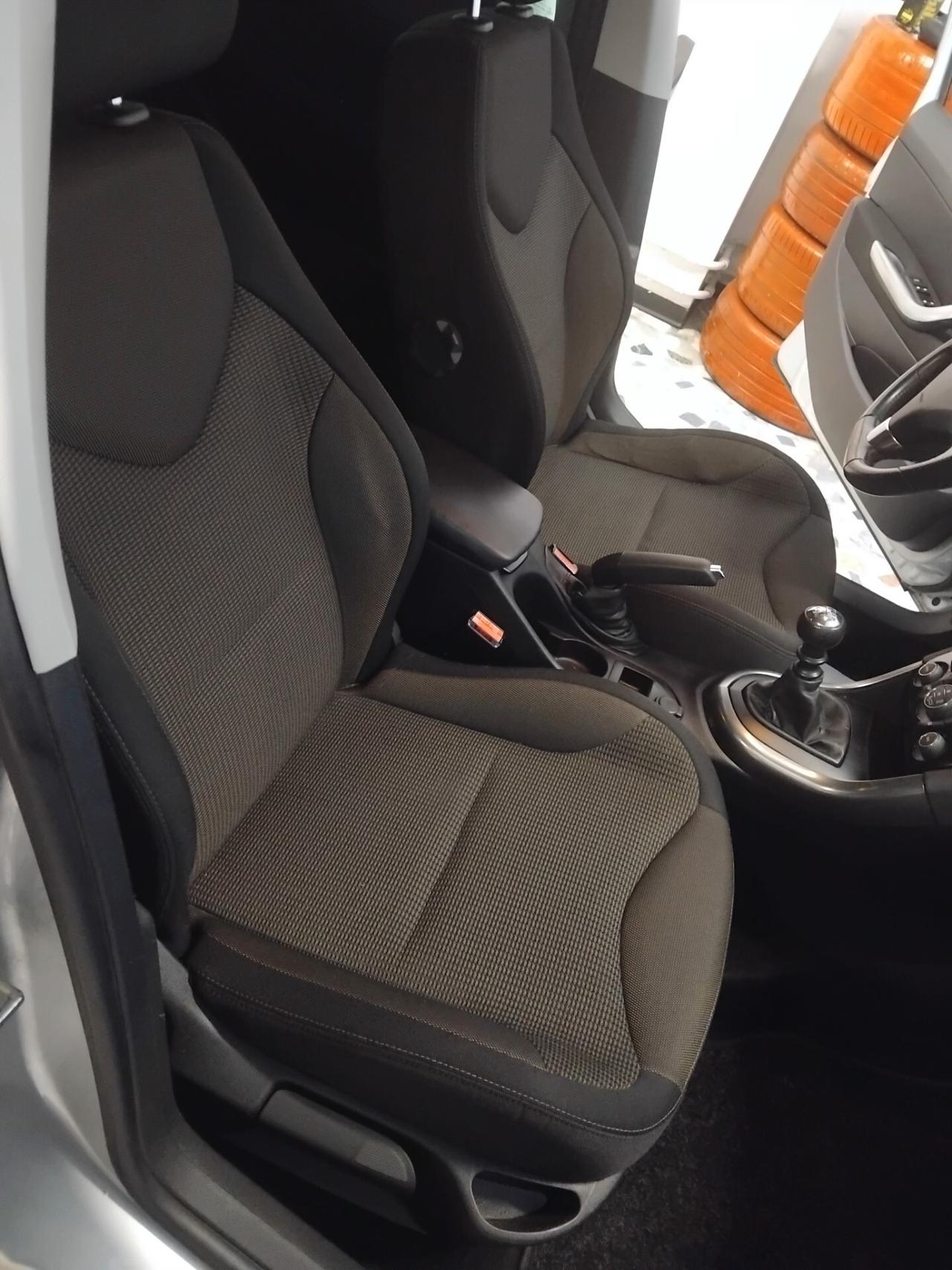 Peugeot 308 1.6 8V e-HDi 115CV Stop&Start SW Active