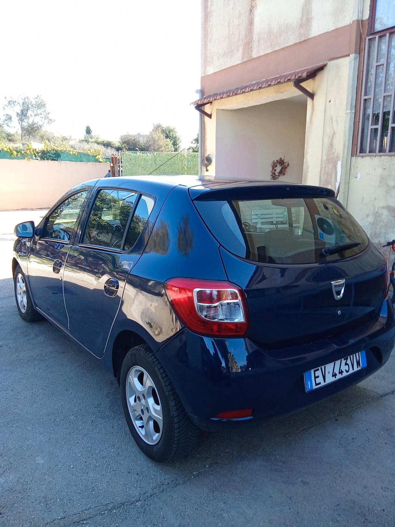 Dacia Sandero 1.2 GPL 75CV 014