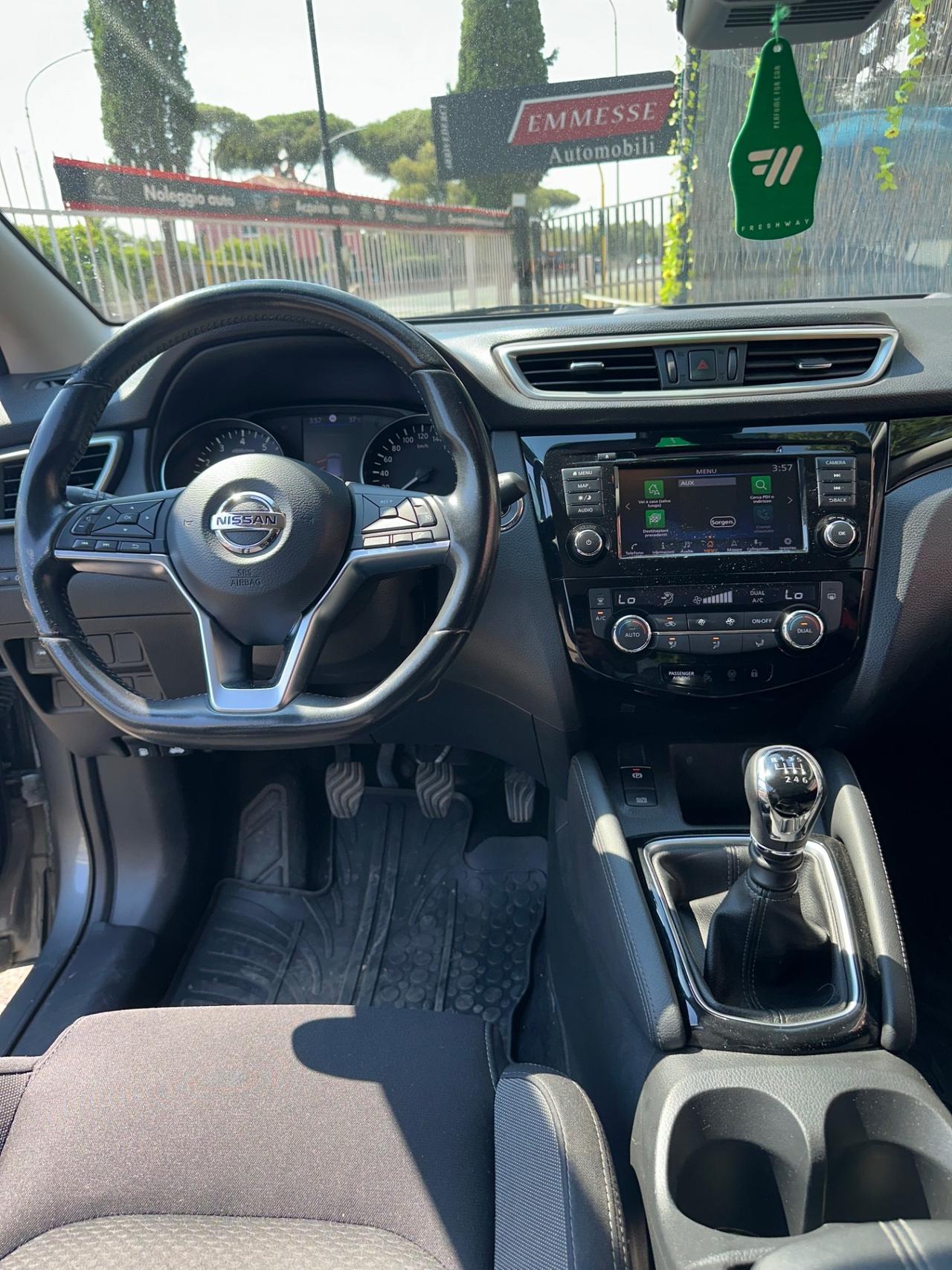 Nissan Qashqai 1.3 DIG-T 140 CV Tekna