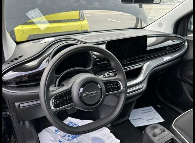 FIAT 500e Berlina 42 kWh