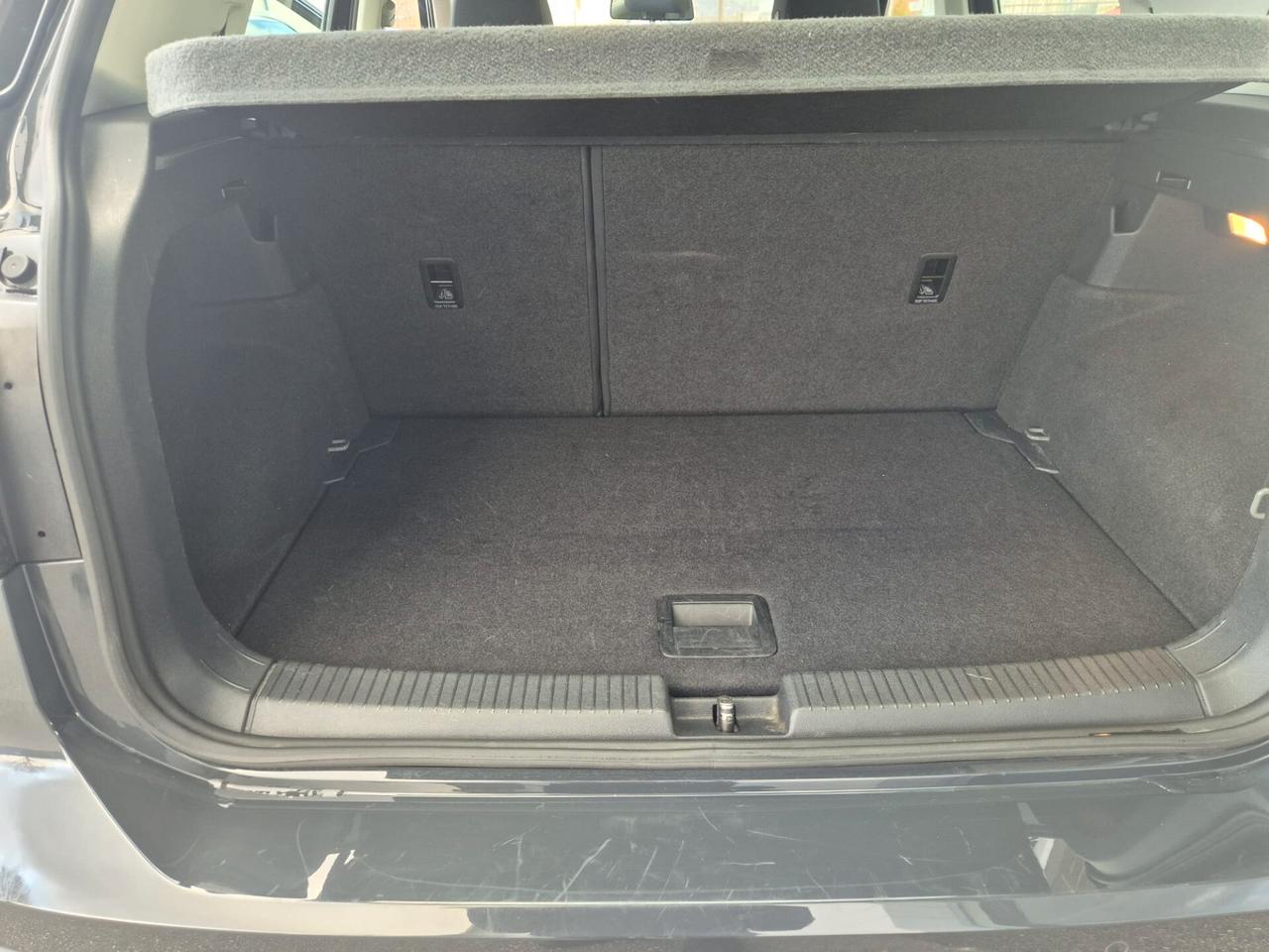 Volkswagen T-Cross 1.6 TDI SCR Style BMT