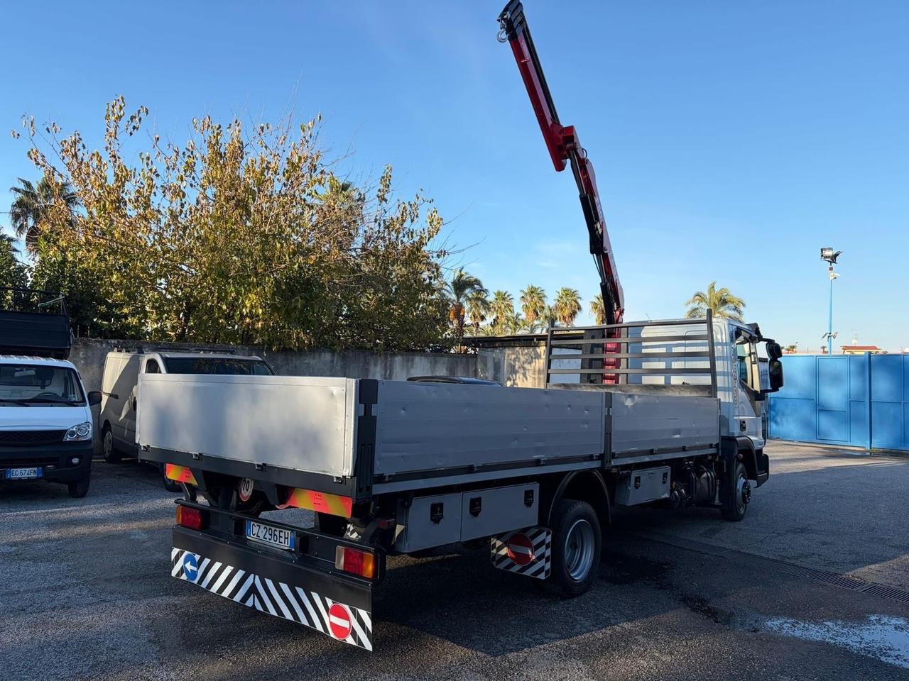 Iveco Eurocargo 75e17 cassone con gru fissa-2006