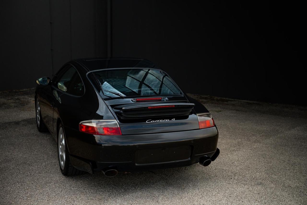 Porsche 911 Carrera cat Coupé