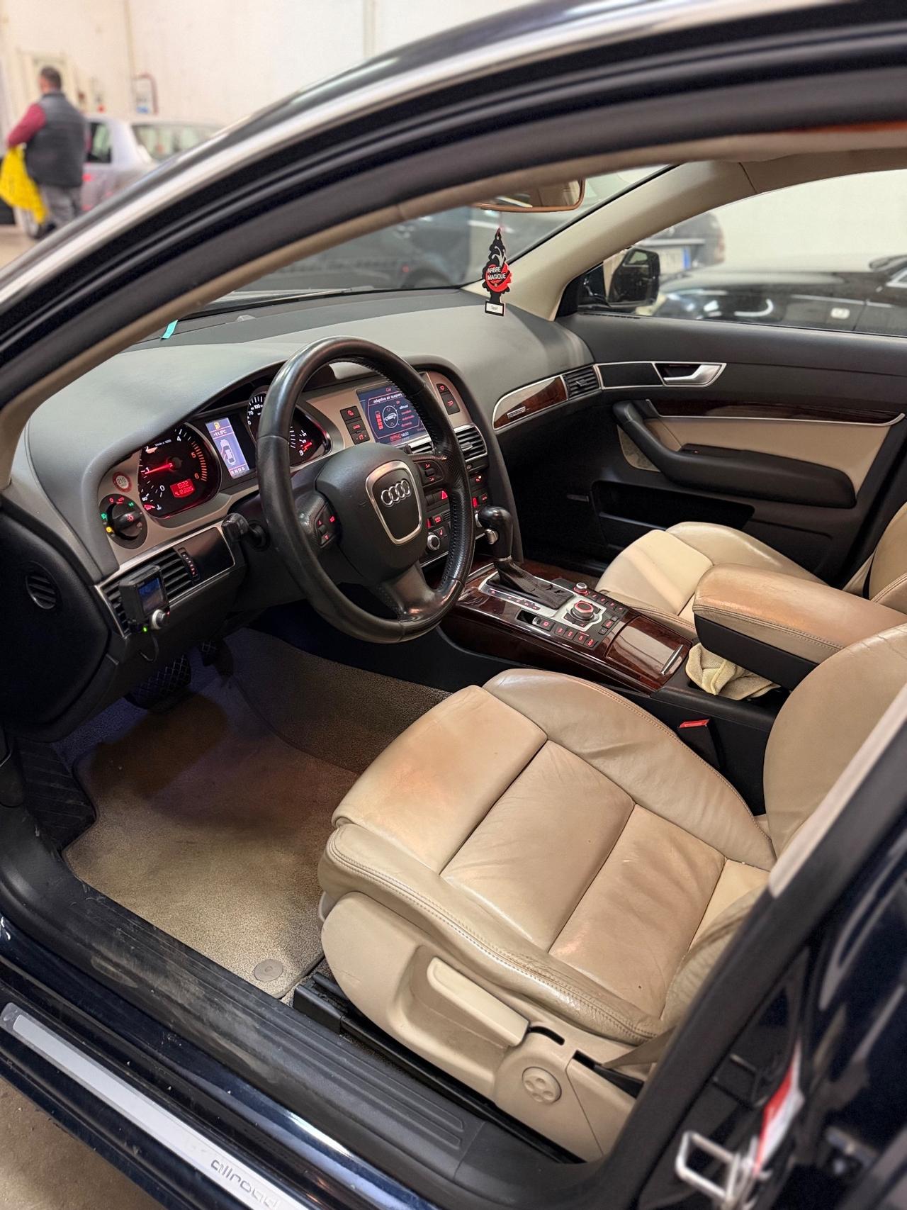 Audi A6 allroad 3.0TDI V6 4x4 full optional