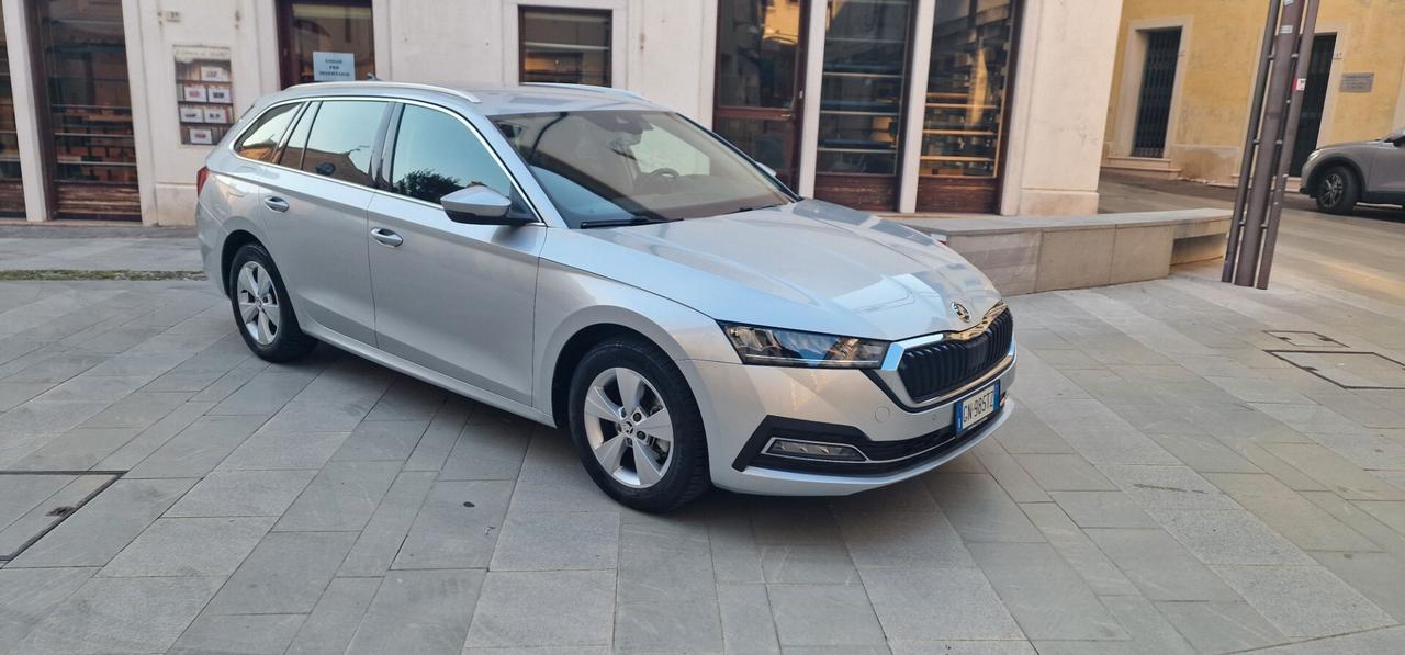 Skoda Octavia 2.0 TDI EVO SCR 150 CV DSG Wagon Executive