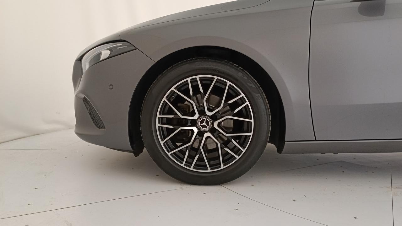 Mercedes-Benz Classe A - W177 2018 - A 180 Sport auto