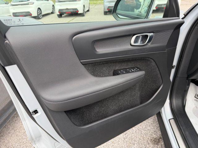 VOLVO XC40 T4 Recharge Plug-in Hybrid R-design