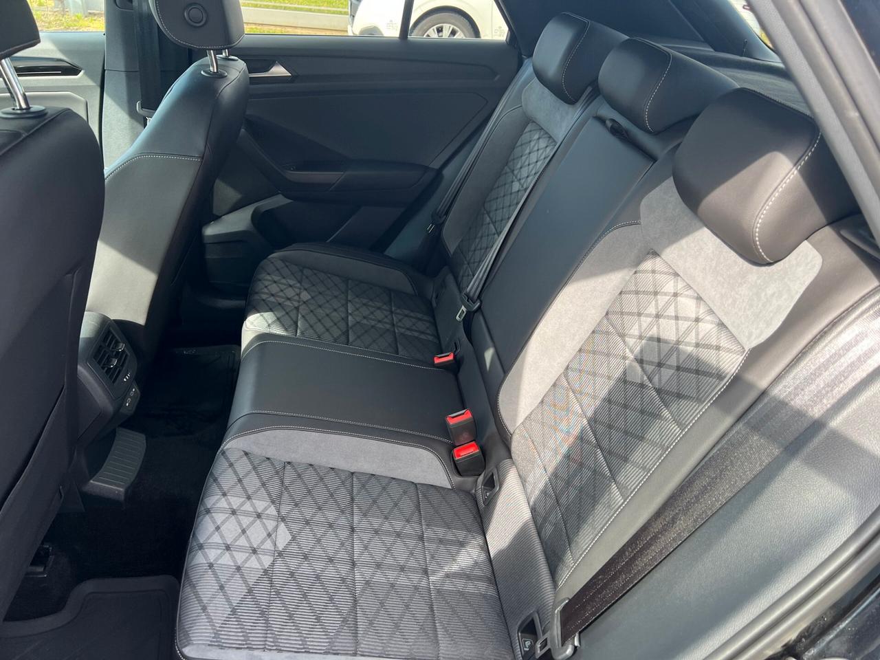 Volkswagen T-Roc 2.0 TDI SCR R-Line